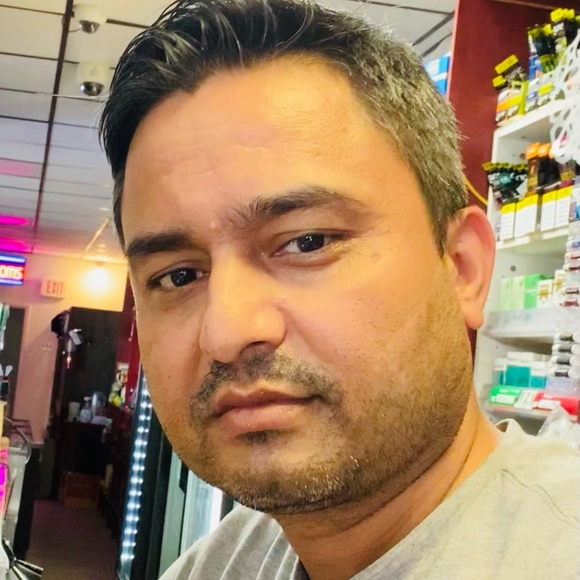 Poshmark profile picture for @rishi123